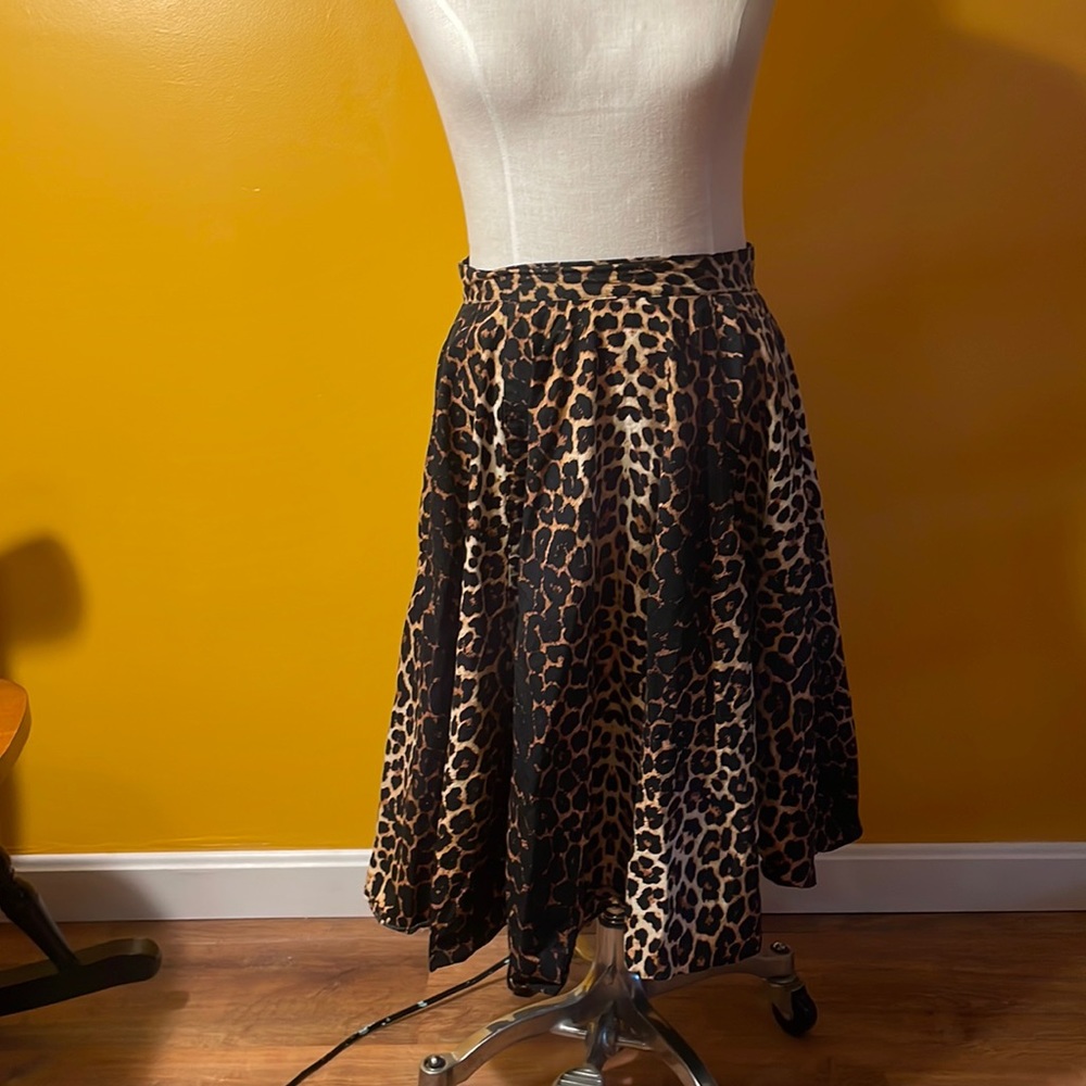 Leopard skirt